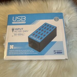 Smart USB Smart Charger with 20 Ports Power Adapter of Universal Compatibility